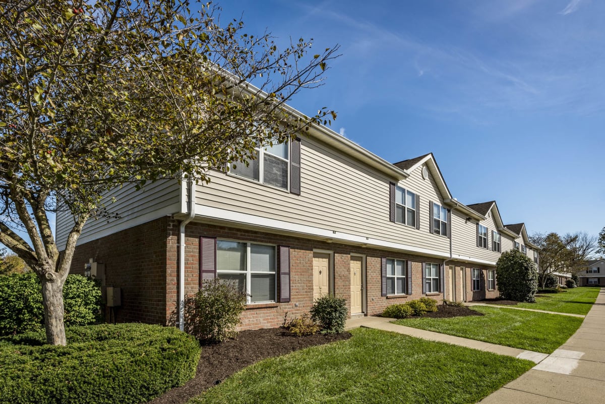 Low Townhomes for Rent in Goshen MeadowView Townhomes